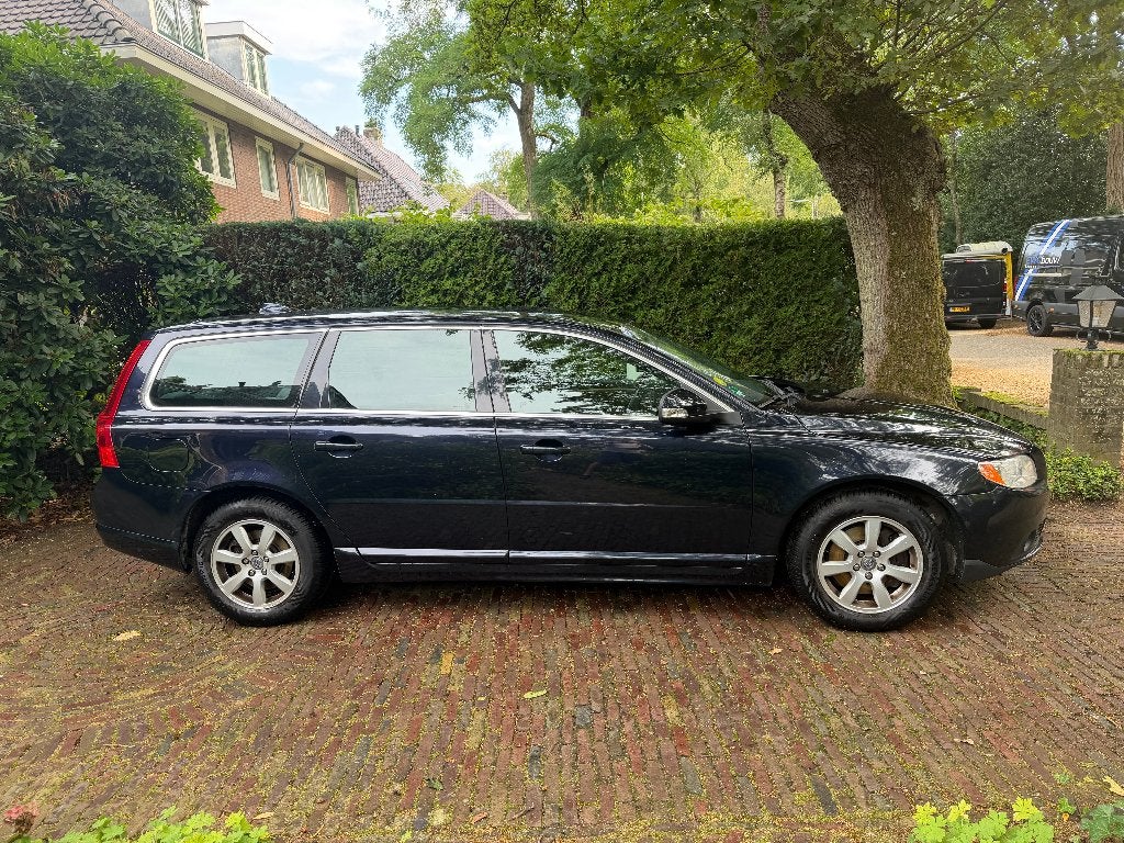 Volvo V70 2.0 T 2010 Blauw, 1800 kg, 4 cilinders, Blauw, Leder en Stof