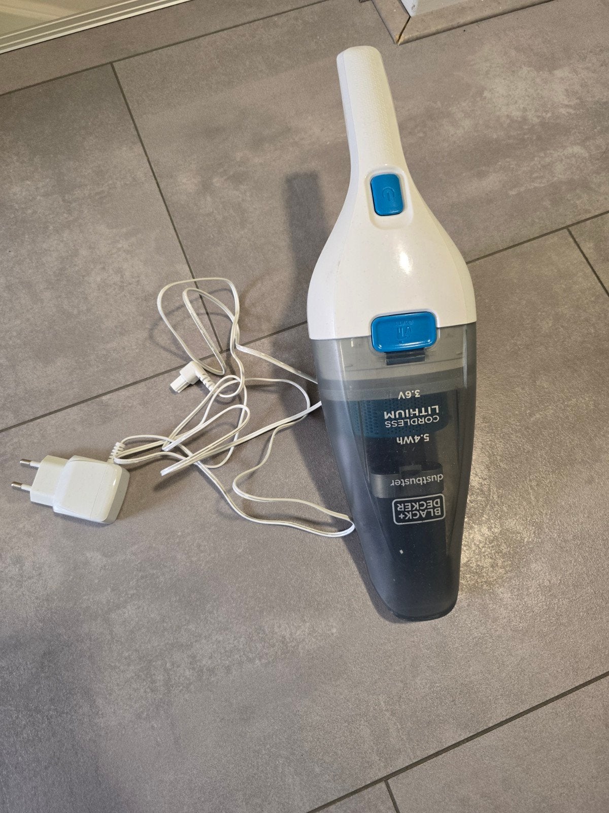 Black+Decker Dustbuster kruimeldief - twee keer gebruikt, Overige merken, Kruimeldief, Draadloos, Ophalen of Verzenden
