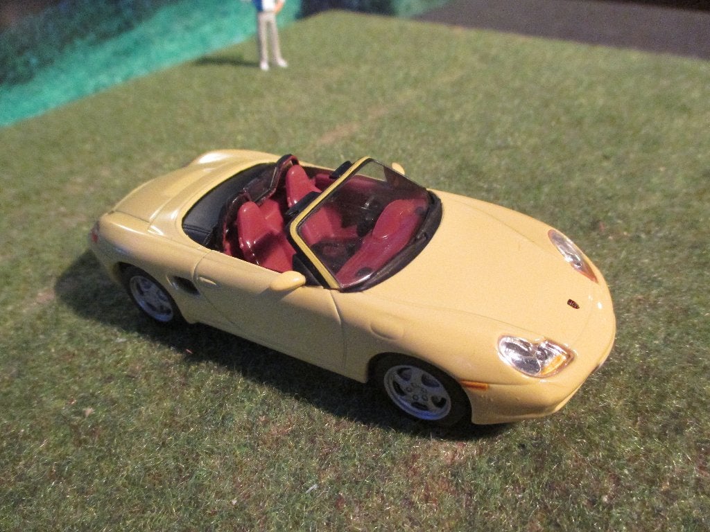 1/43 Porsche Boxster - DeAgostini Pastel-geel, Ophalen of Verzenden, Zo goed als nieuw, Auto, Overige merken