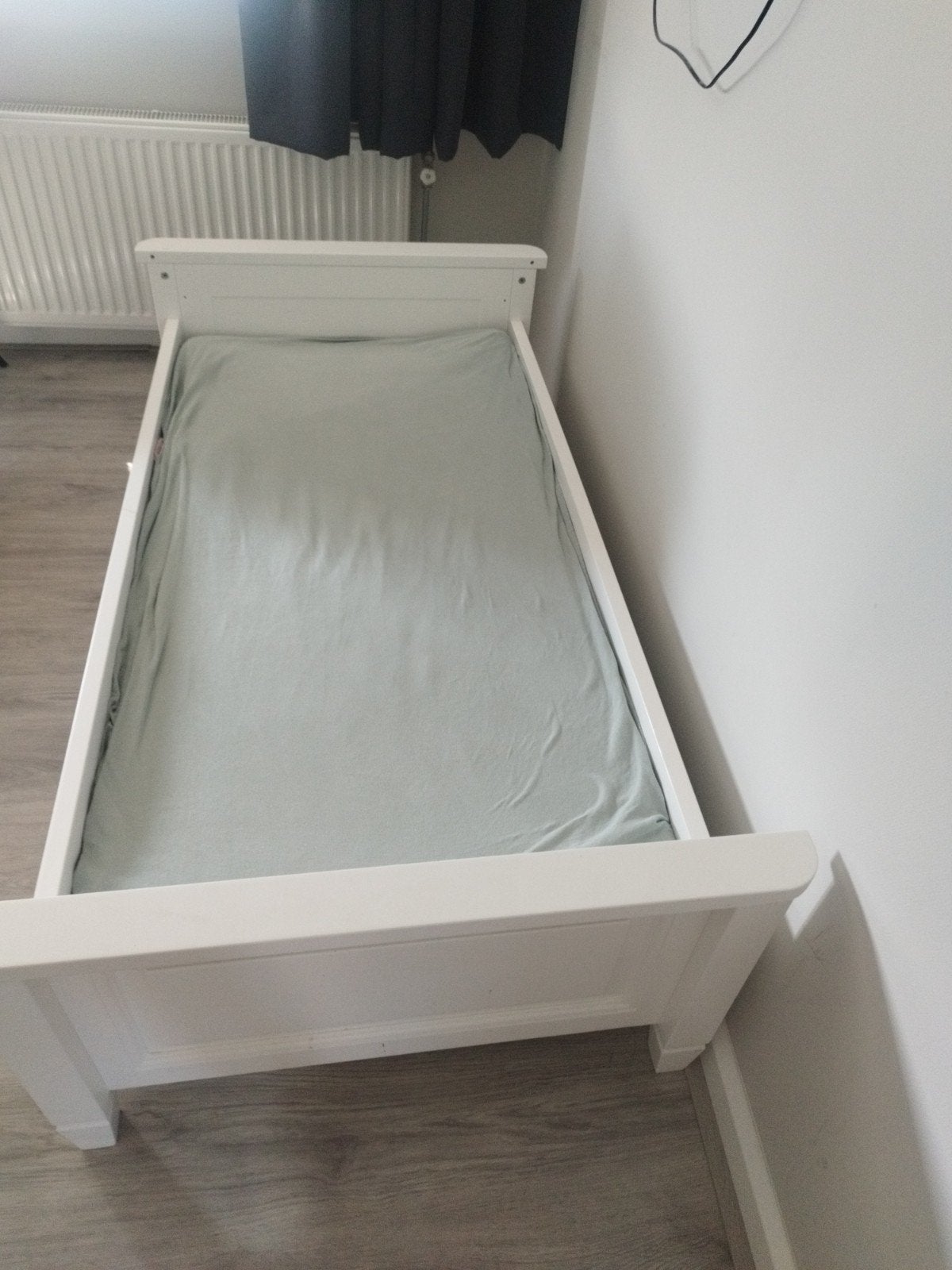 Peuterbed met matras, Ophalen, Eenpersoons, Zo goed als nieuw, 80 cm