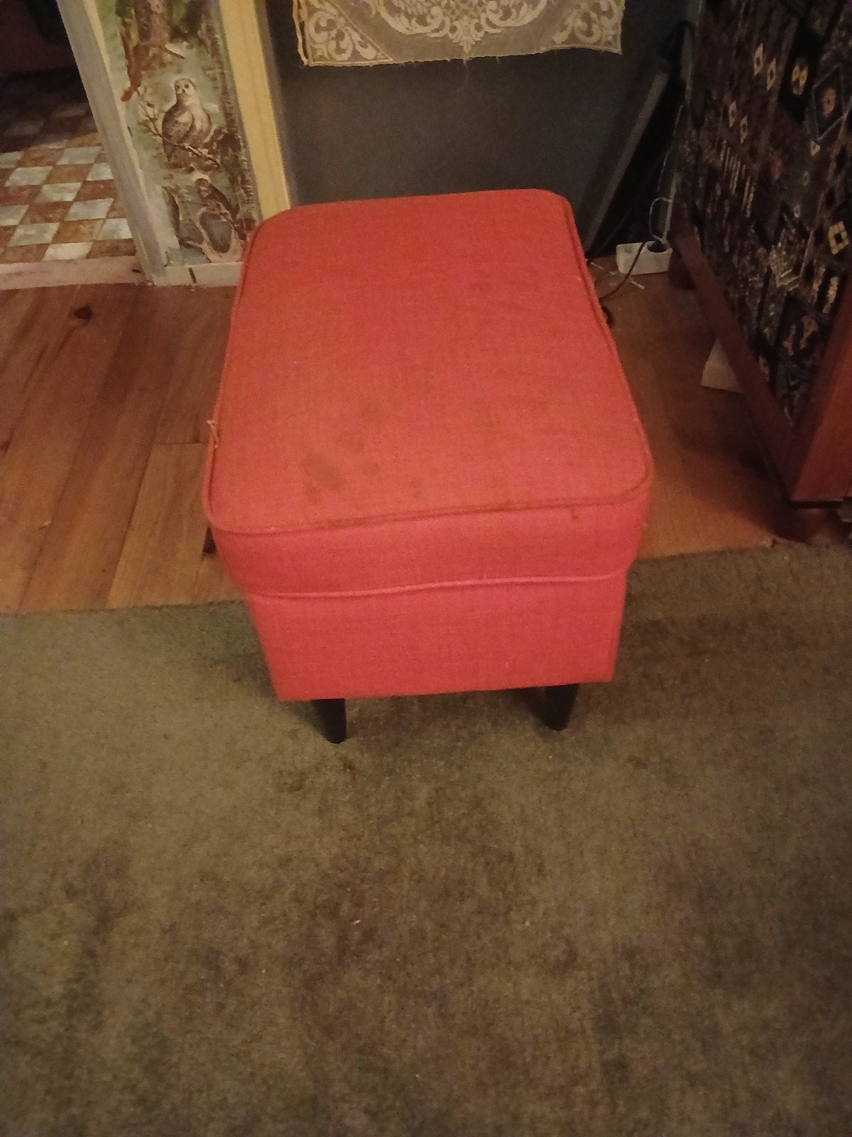 oranje gestoffeerde voetenbankje met houten poten, Ophalen, Minder dan 50 cm, Gebruikt, Minder dan 50 cm