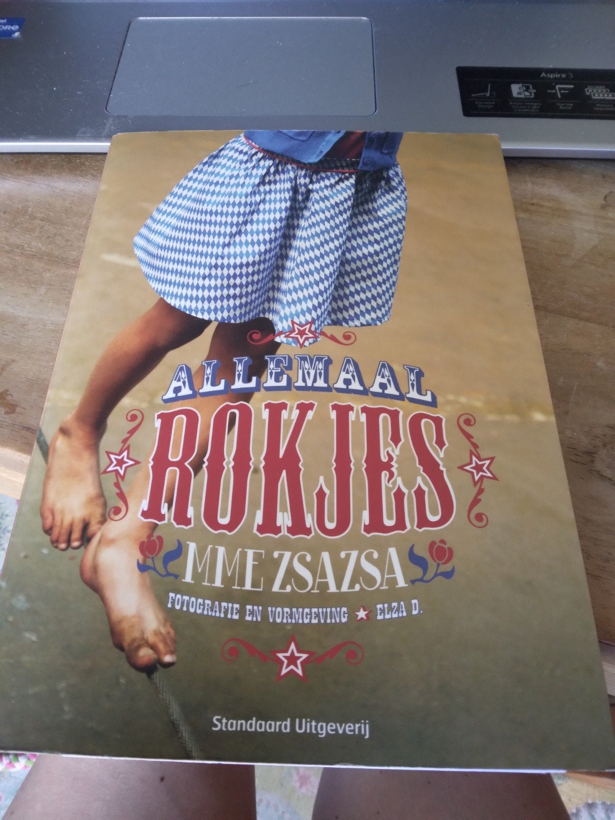 Mme Zsazsa - Allemaal rokjes, Breien en Haken, Mme Zsazsa, Ophalen of Verzenden, Zo goed als nieuw