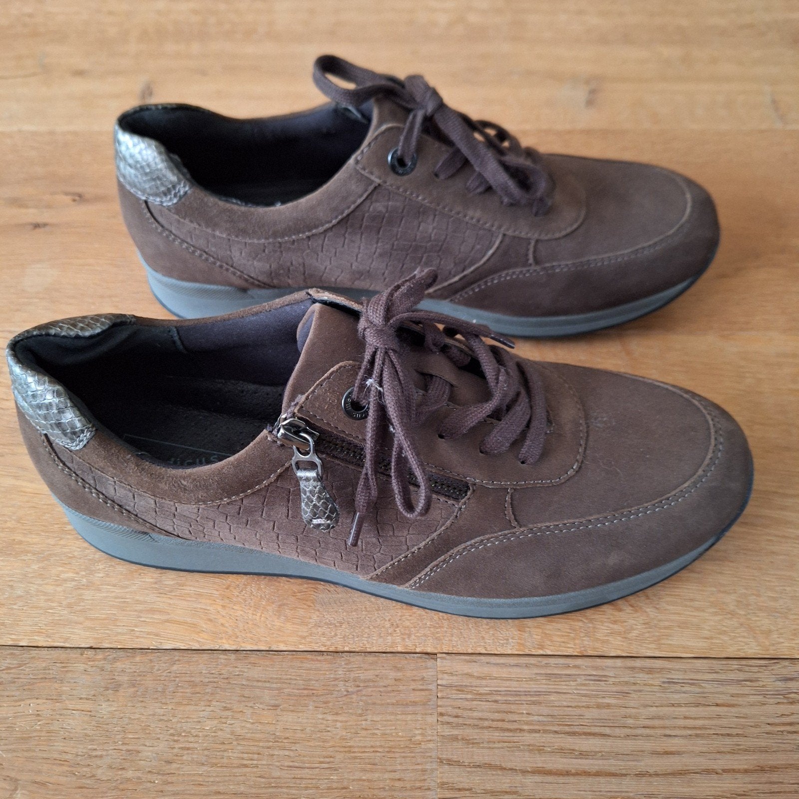 Bruinen Leren Medicus dames schoenen maat 8(42), Ophalen, Zo goed als nieuw, Bruin