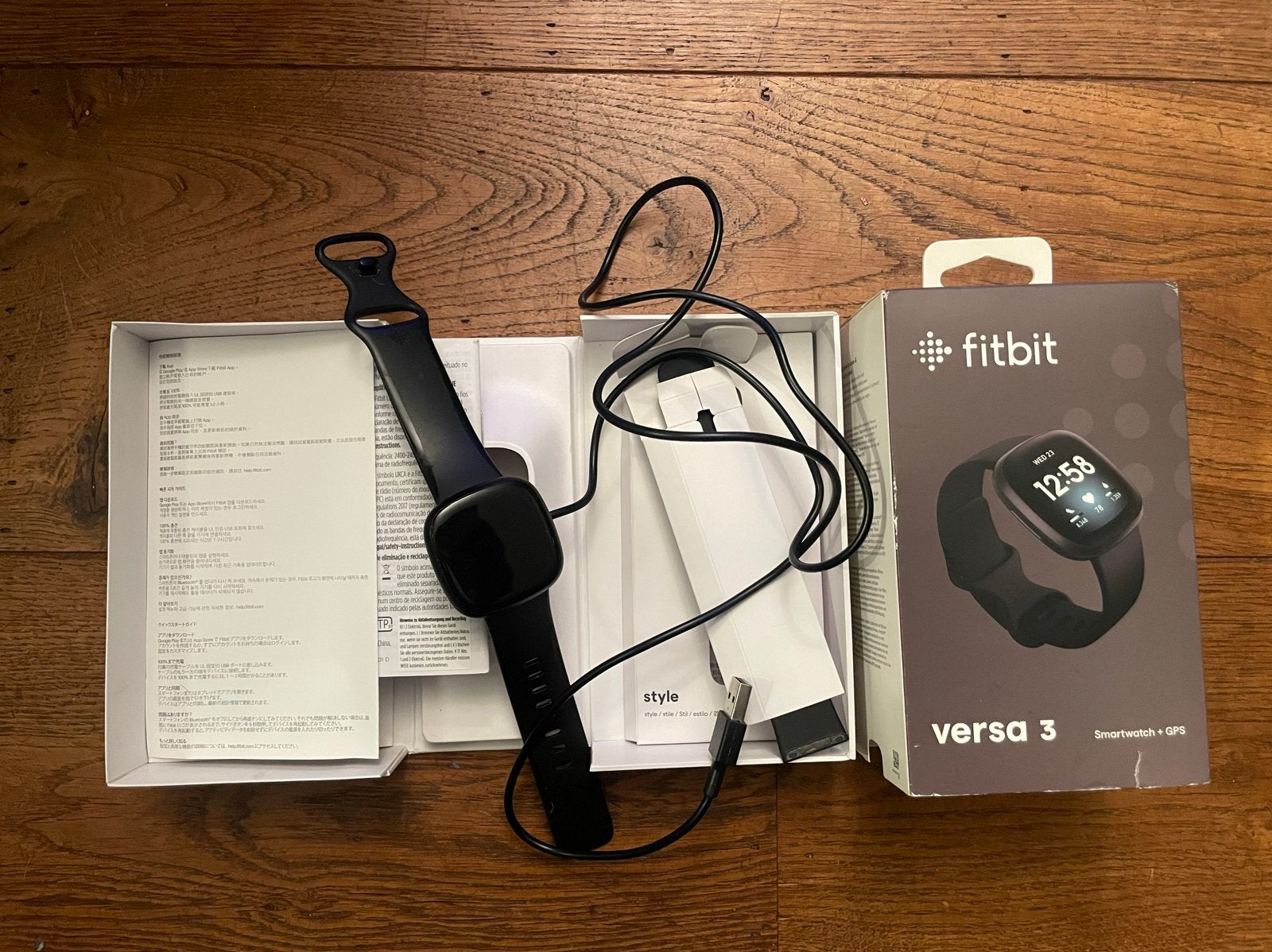 Fitbit Versa 3 Smartwatch + GPS Zwart, Afstand, Zwart, IOS, Ophalen of Verzenden