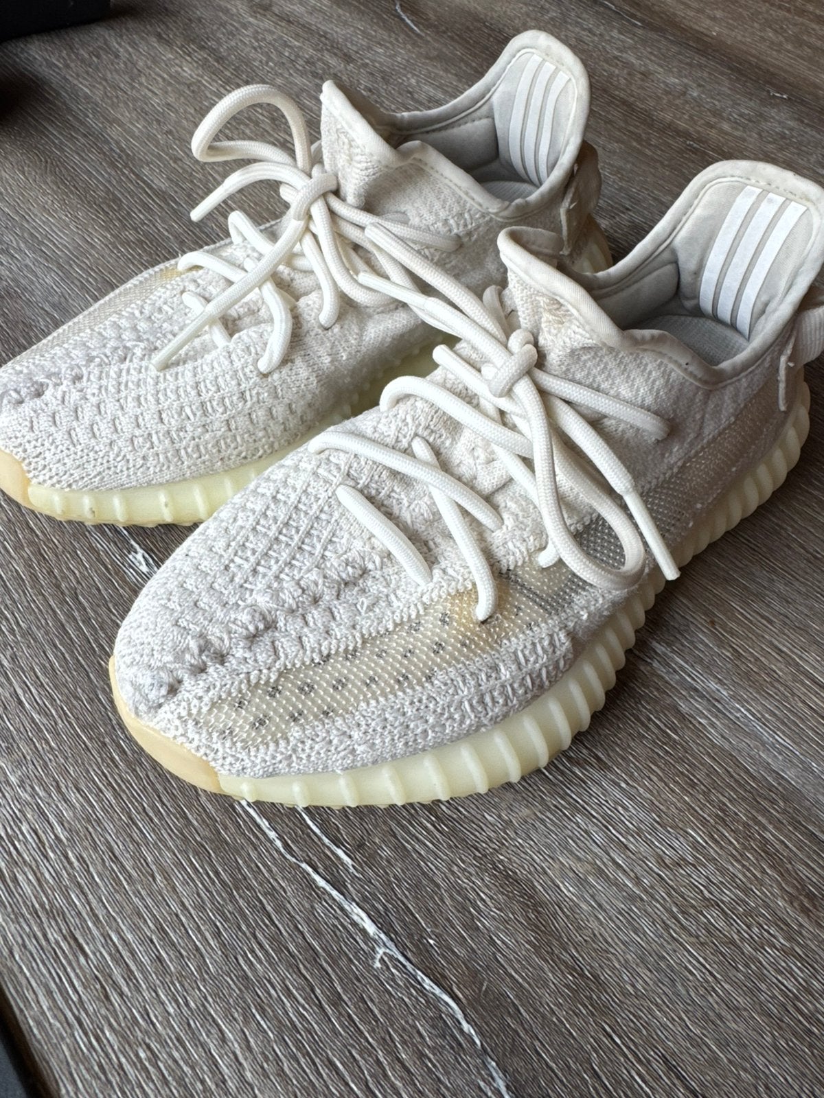 Yeezy white, Wit, Ophalen of Verzenden, Sneakers of Gympen, Gedragen