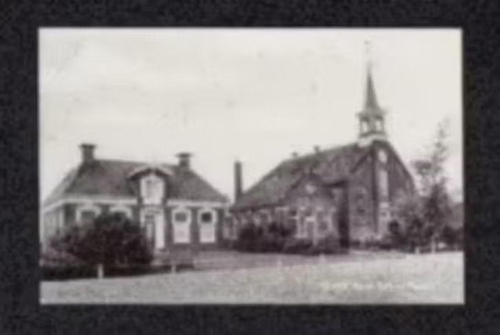 Ezinge Gereformeerde Kerk en Pastorie., Ophalen of Verzenden, 1960 tot 1980, Ongelopen, Groningen