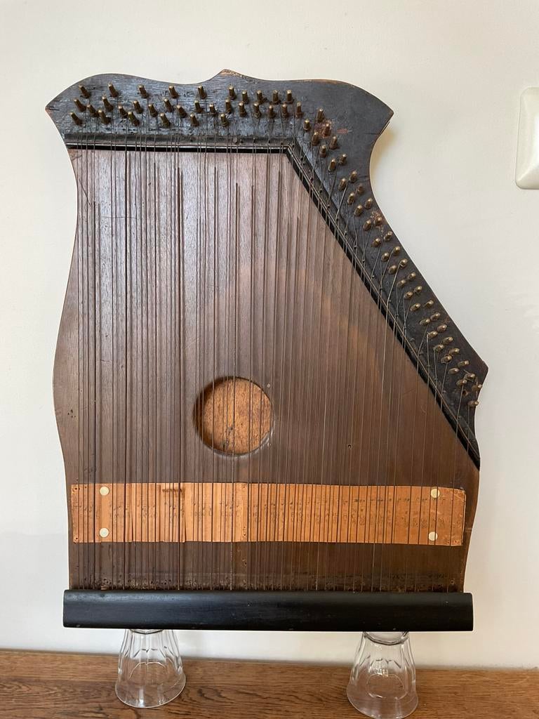 Tafelharp/Citer, Ophalen