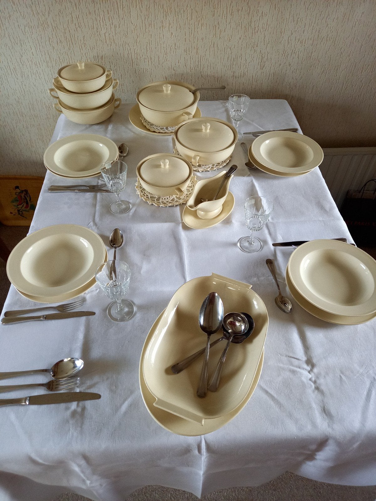 Oud servies, Ophalen