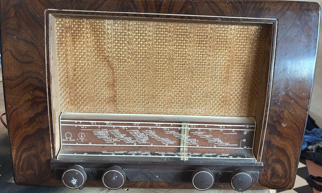 2 oude buizenradio’s, in 1 koop, Ophalen