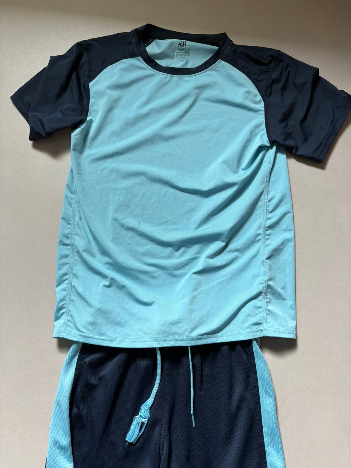 Sportset H&M - Gymkleding - Sportkleding 164, Ophalen of Verzenden, Gebruikt, Overige binnenlandse clubs