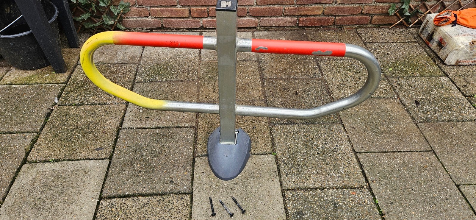 Mottez parkeerbeugel met slot, Ophalen, Gebruikt