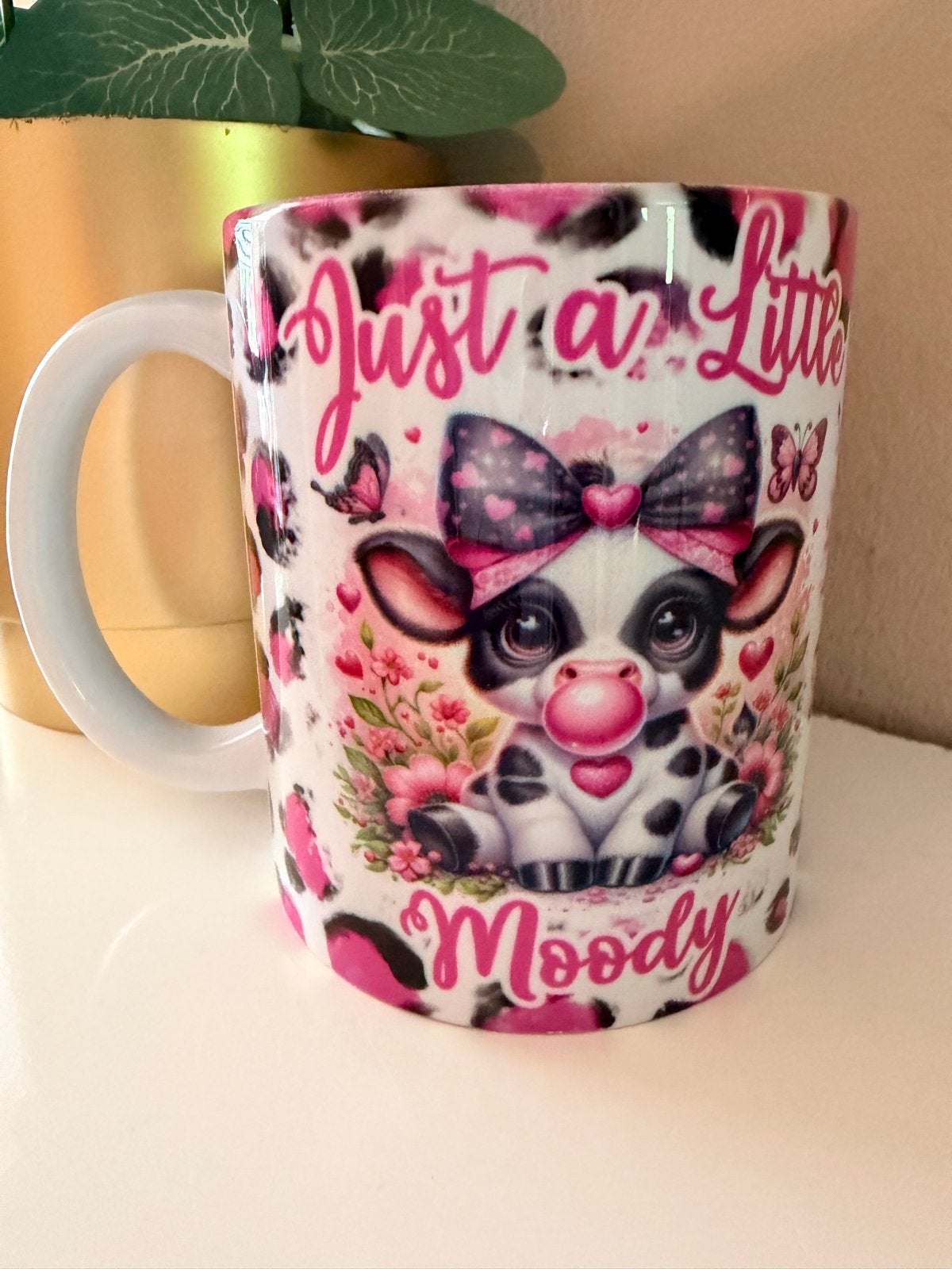 Nieuwe "Just a Little Moody" Koe Mok - Roze Luipaardprint, Ophalen of Verzenden, Nieuw, Roze, Overige stijlen