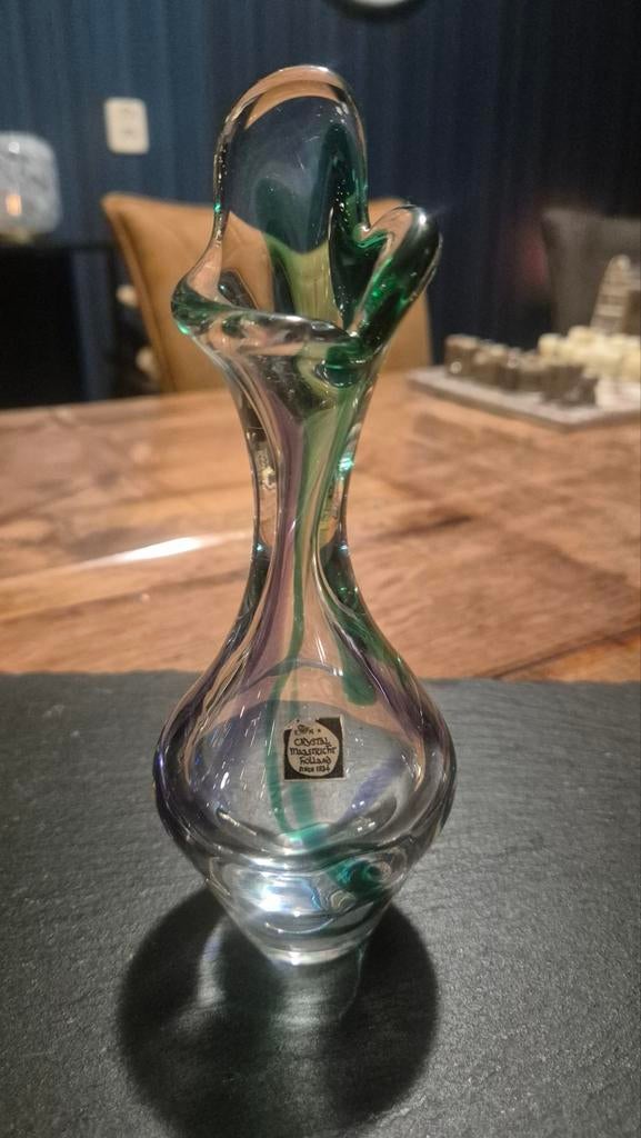 Kristallen  vaas met groene en paarse accenten, Antiek en Kunst, Ophalen of Verzenden