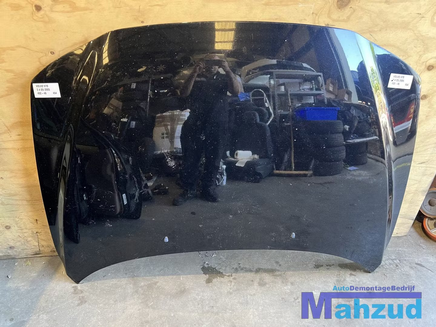 VOLVO V70 Zwart 45246 motorkap 1999-2007, Gebruikt, Gunnar Engellaus vag 8
405 31  Gothenburg, SE, Info@volvocars.com, Ophalen of Verzenden