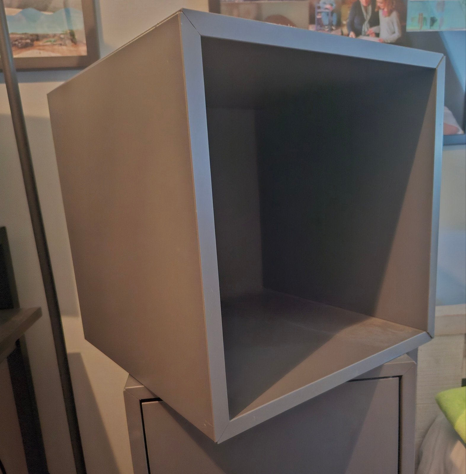 Donker grijze open kubus, vierkante kast van EKET IKEA, Ophalen, Zo goed als nieuw