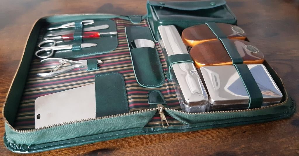 Vintage Reis Toilet- en Manicureset in Groene Etui, Ophalen of Verzenden, Overige typen