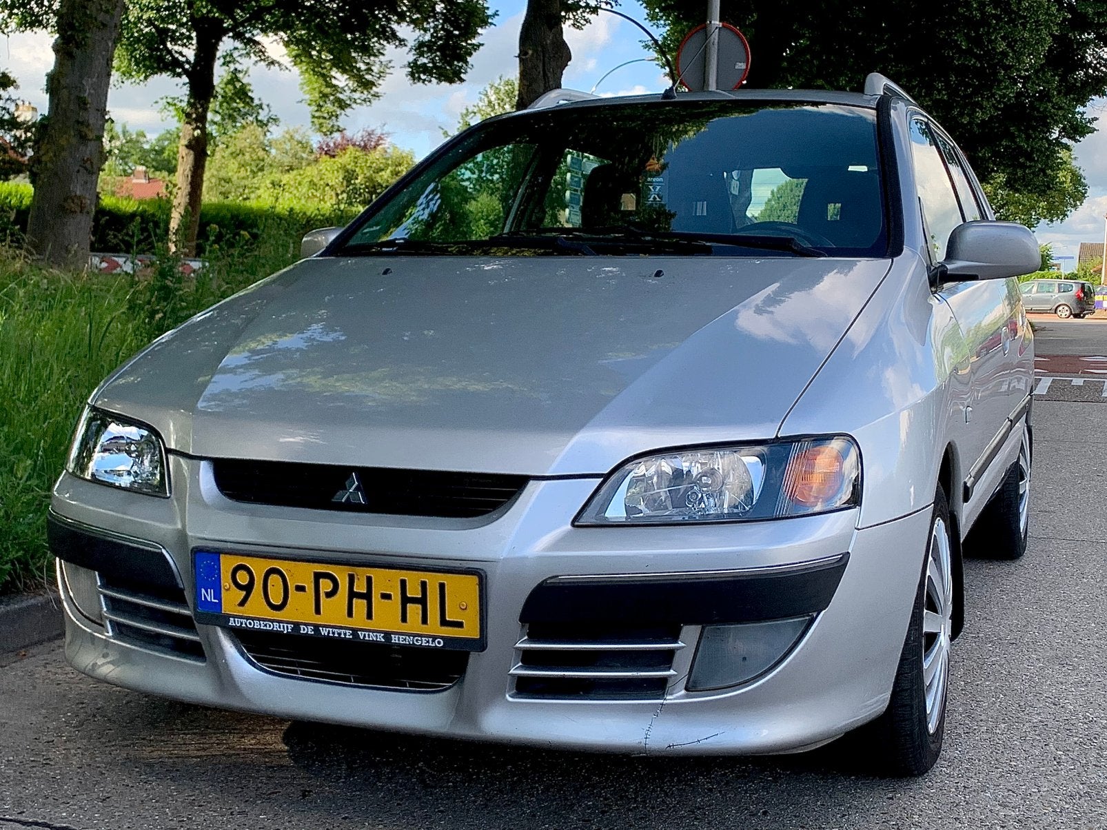 Mitsubishi Space Star 1.6 / Airco / Centrale-V / Trekhaak /, Auto's, Mitsubishi, Voorwielaandrijving, Stof, 4 cilinders, Handgeschakeld
