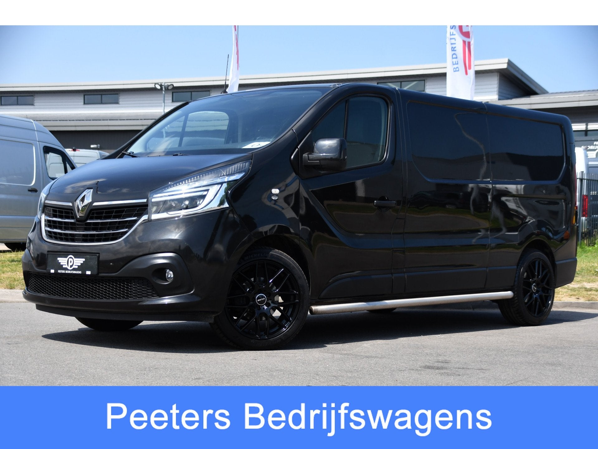 Renault Trafic 2.0 dCi 145 T29 L2H1 Black Edition Cruise, Se, Voorwielaandrijving, 145 pk, Stof, Gebruikt