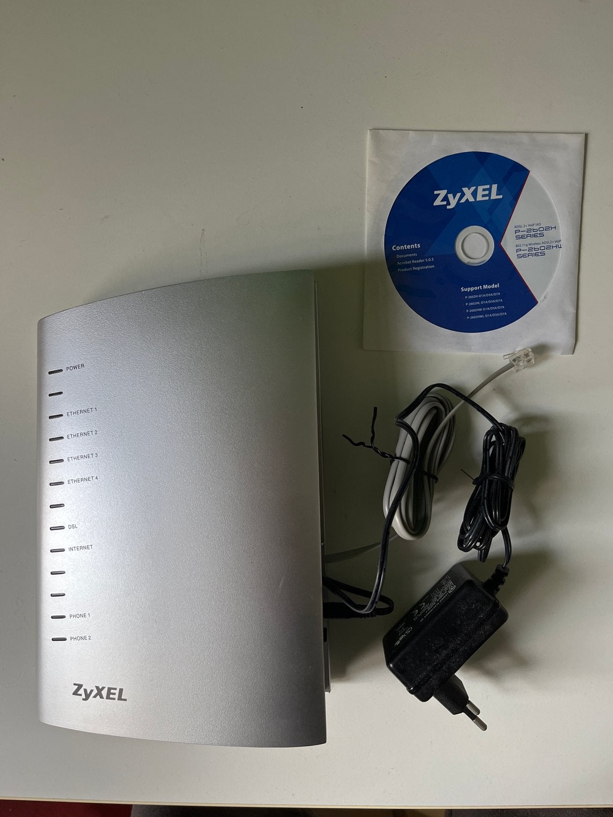 Zyxel P-2602HW Series Router met Modem en Accessoires, Ophalen of Verzenden, Gebruikt, Router met modem