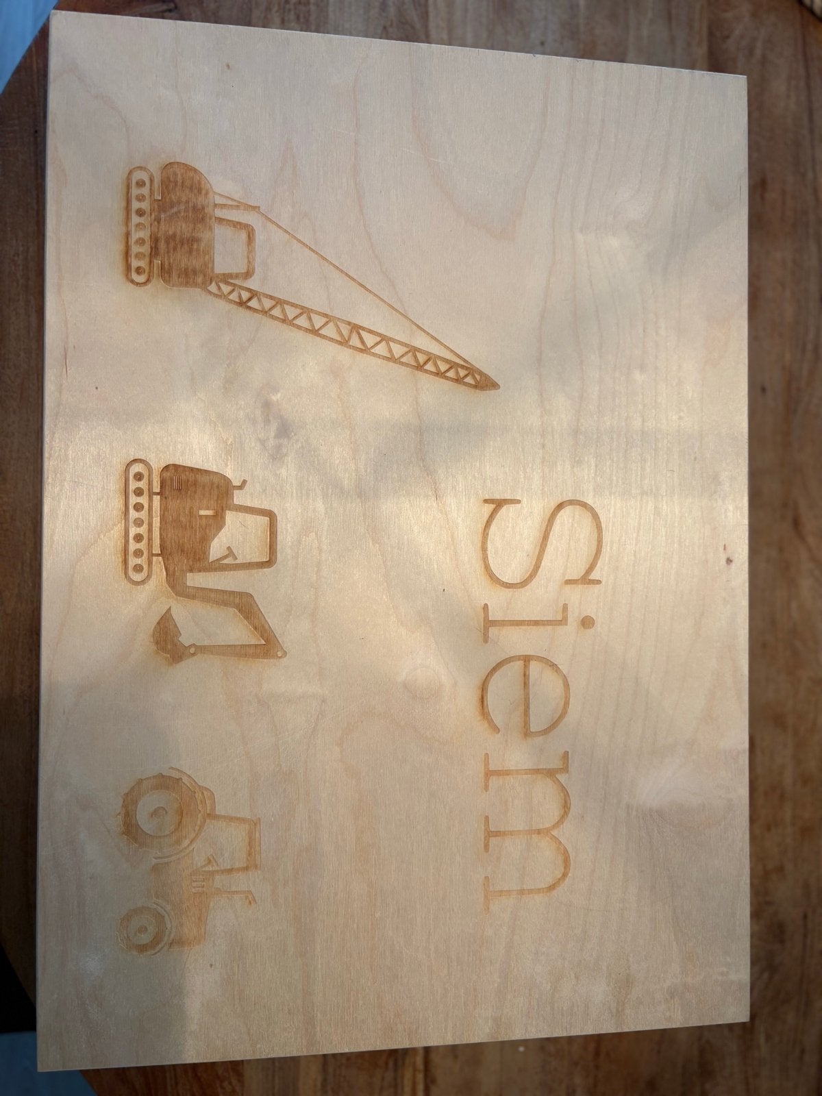 Houten speelbak met naam en bouwvoertuigen, Ophalen, Zo goed als nieuw, Knutselen