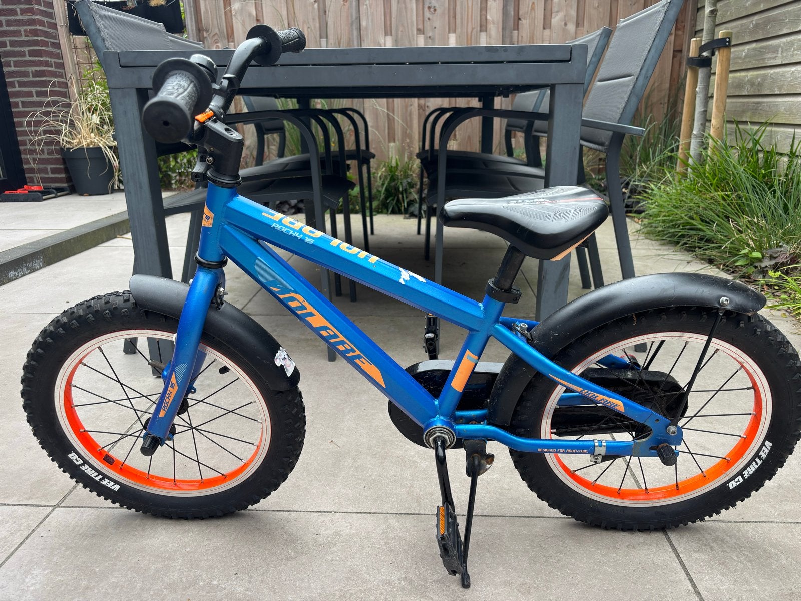 Volare Rocky 16 inch kinderfiets, Fietsen en Brommers, Fietsen | Kinderfietsjes, Ophalen, Zo goed als nieuw, Terugtraprem, 16 tot 20 inch