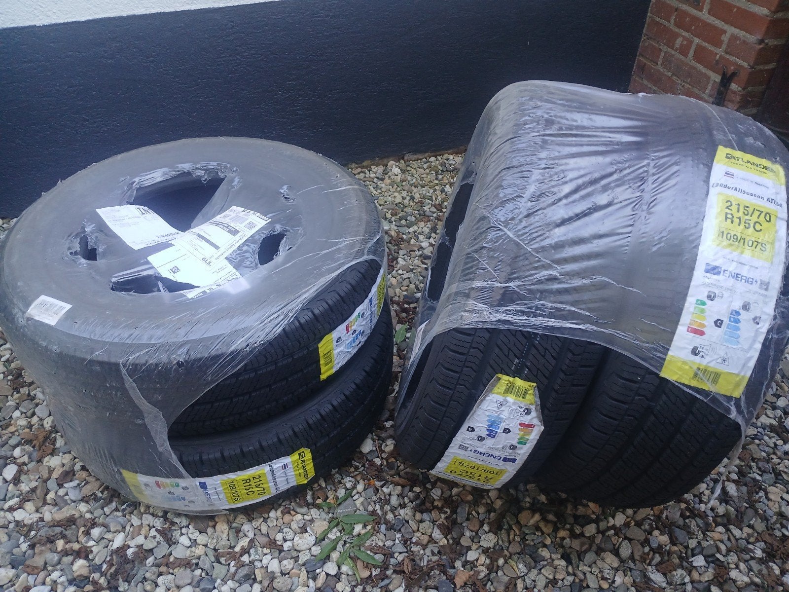 4 nieuwe All Season banden 215/70 R15C 109/107S, Nieuw, Ophalen of Verzenden, All Season, Band(en)