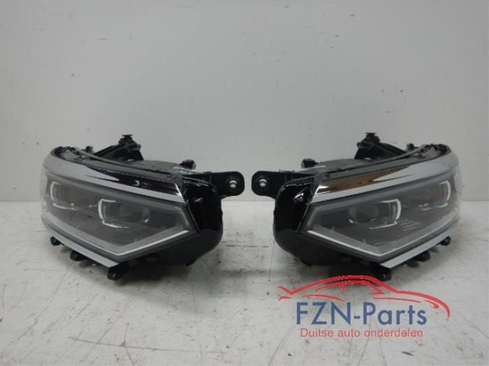 VW Passat B8 Facelift Matrix IQ-Light Koplampen set L+R, Ophalen of Verzenden, Gebruikt