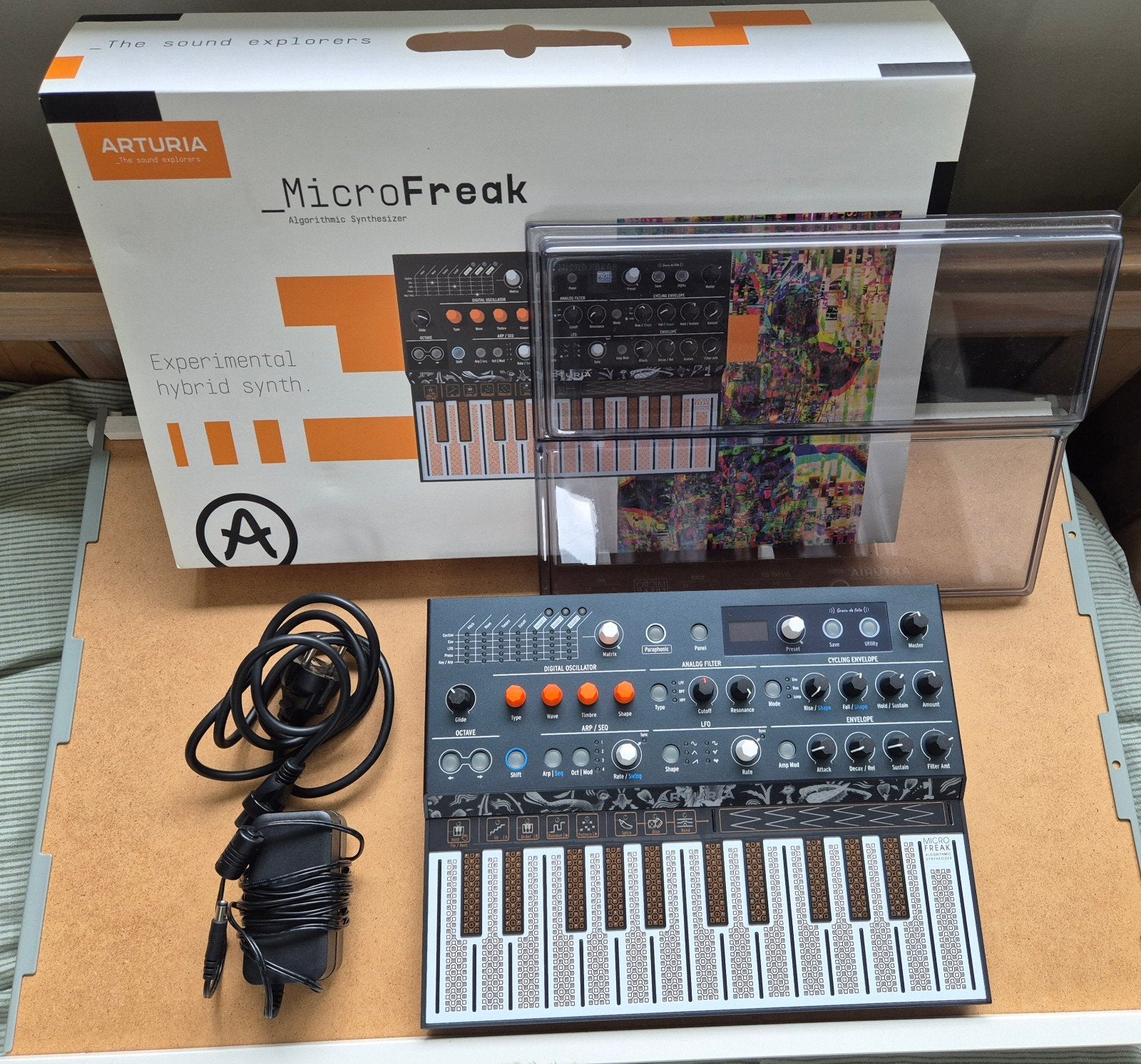Arturia MicroFreak Synthesizer met decksaver - Zo goed als n, Muziek en Instrumenten, Synthesizers, Ophalen of Verzenden, Zo goed als nieuw
