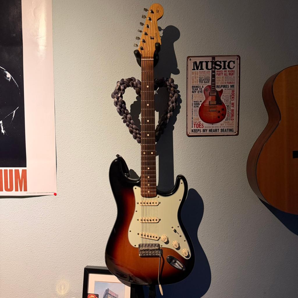 Fender Vintera I 60s stratocaster 3-tone sunburst, Ophalen of Verzenden, Gebruikt, Solid body, Fender
