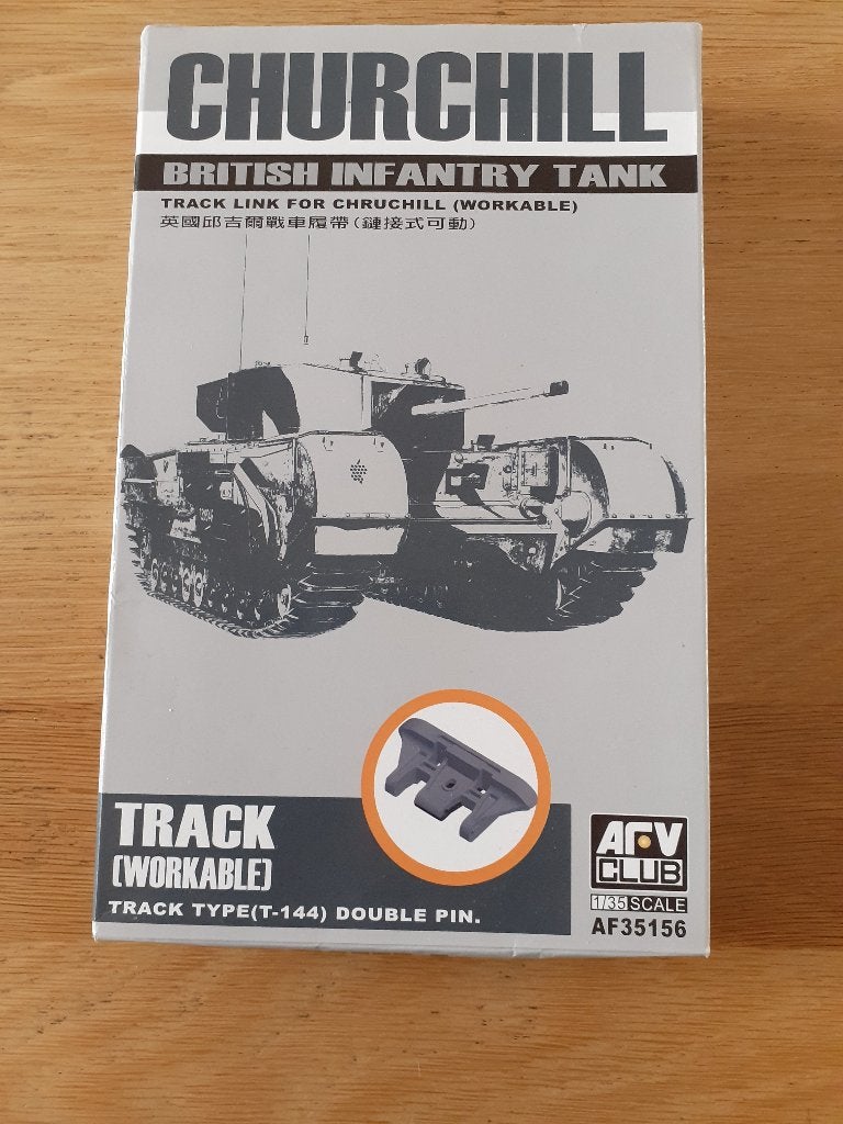 modelbouwdoos  British Infantry Tank Track Link churchill, Hobby en Vrije tijd, Modelbouw | Auto's en Voertuigen, Overige merken