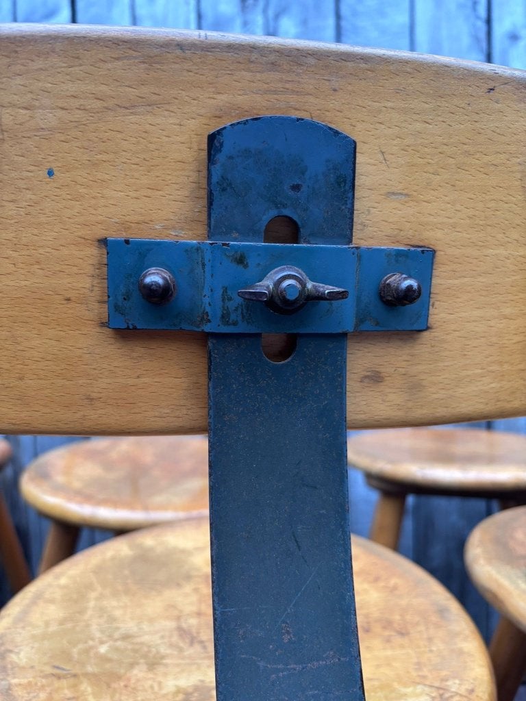Industriële werkkrukken uit de Jaren 50 (19 op voorraad), Ophalen of Verzenden, Hout, 30 tot 60 cm, Gebruikt
