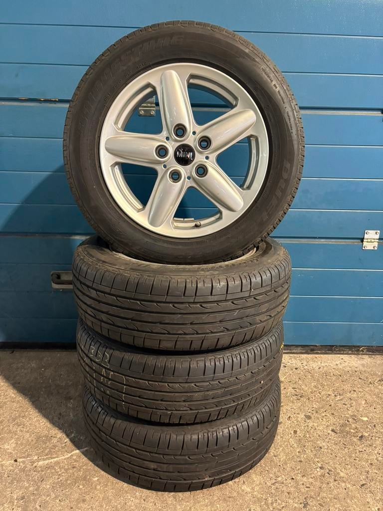 Originele Mini Countryman R60 - 16 inch set met Zomerbanden, Auto-onderdelen, Banden en Velgen, Ophalen, Gebruikt, 16 inch, Banden en Velgen