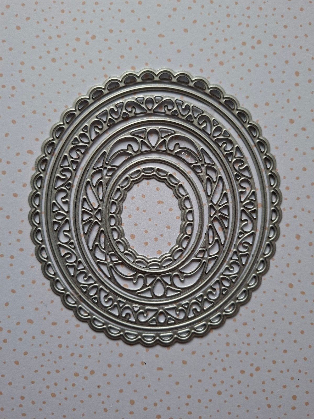 Stans embossing snijmallen -  ovaal 7 delig, Zilver, Gereedschap of Toebehoren, Overige merken, Kerstmis
