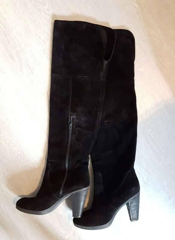 Suede, hoge laarzen Invito, Kleding | Dames, Schoenen, Gedragen, Hoge laarzen, Zwart, Ophalen of Verzenden