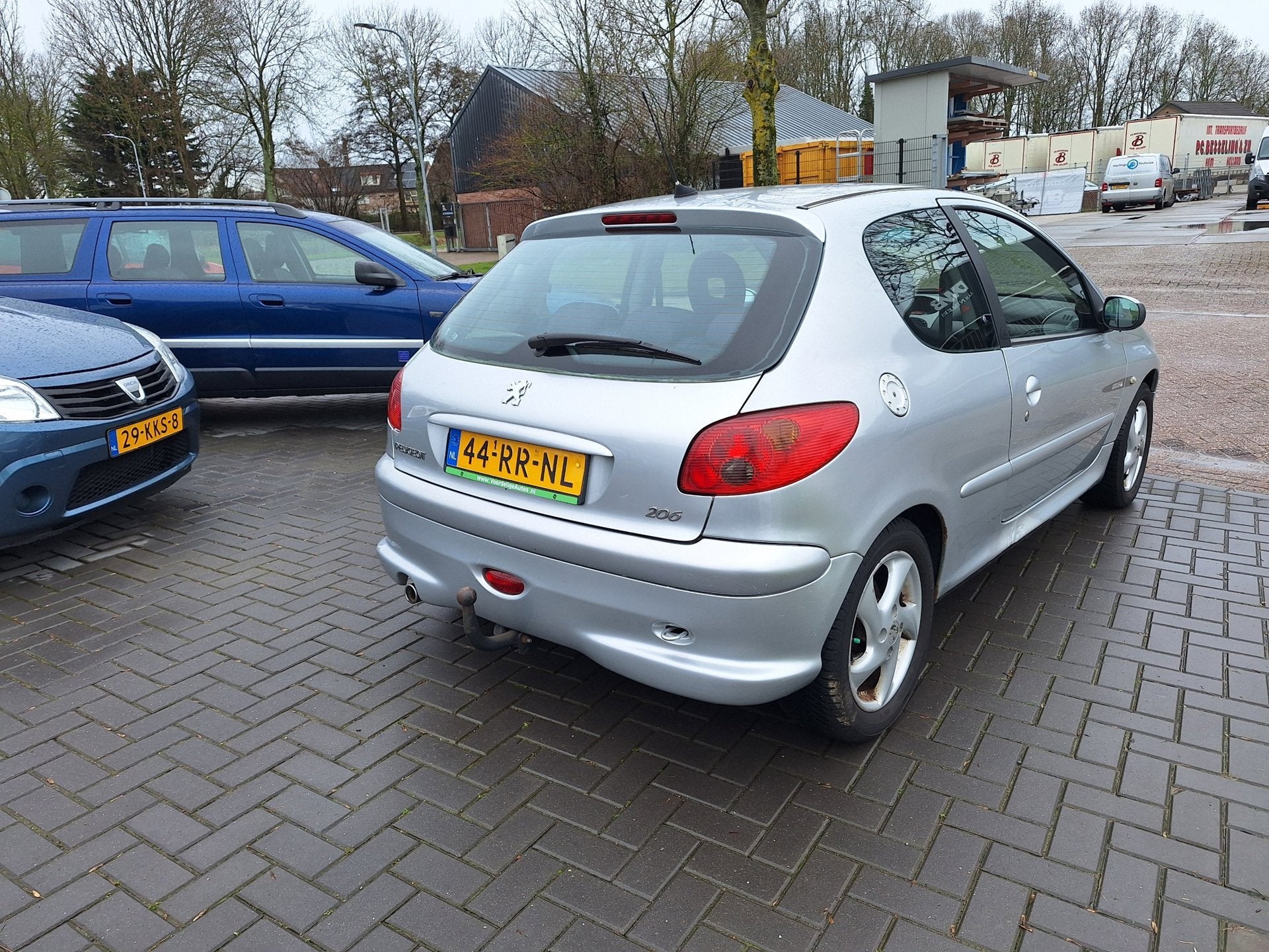 Peugeot 206 1.4-16V Quiksilver / Spotieve auto / APK april 2, Auto's, Peugeot, Voorwielaandrijving, 31 €/maand, 4 cilinders, Origineel Nederlands