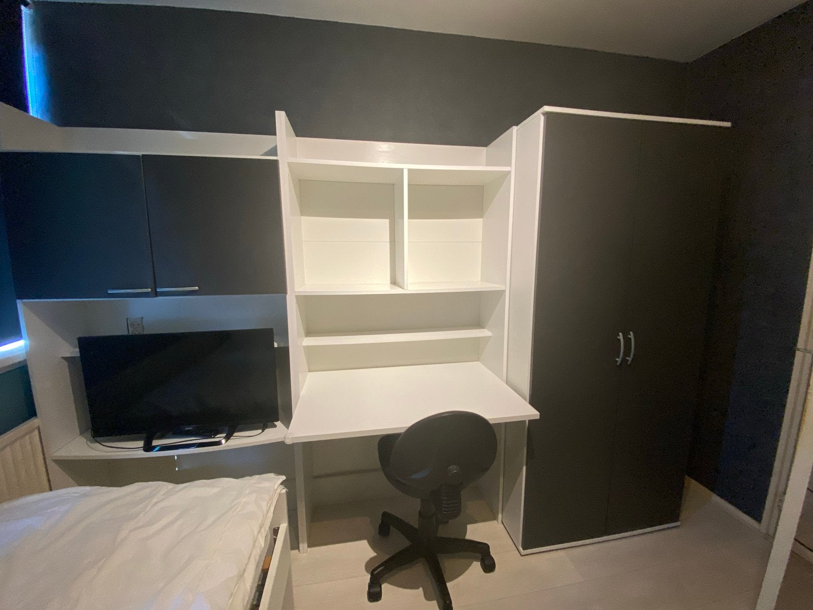 Complete Tienerkamer met Bed, Bureau en Kast, Huis en Inrichting, Ophalen, Gebruikt, Eenpersoons