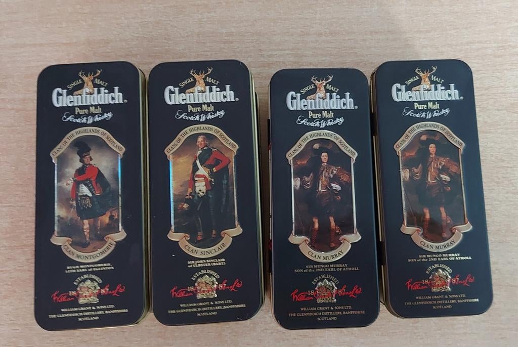 Mooie verzameling whiskey blikken, Verzamelen, Blikken, Ophalen, Overige