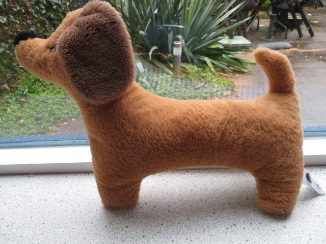 Teckel tekkel van HOME Creation zacht materiaal ( kussen), Zo goed als nieuw, Middelgroot (20 tot 80 cm), Met label, Hond