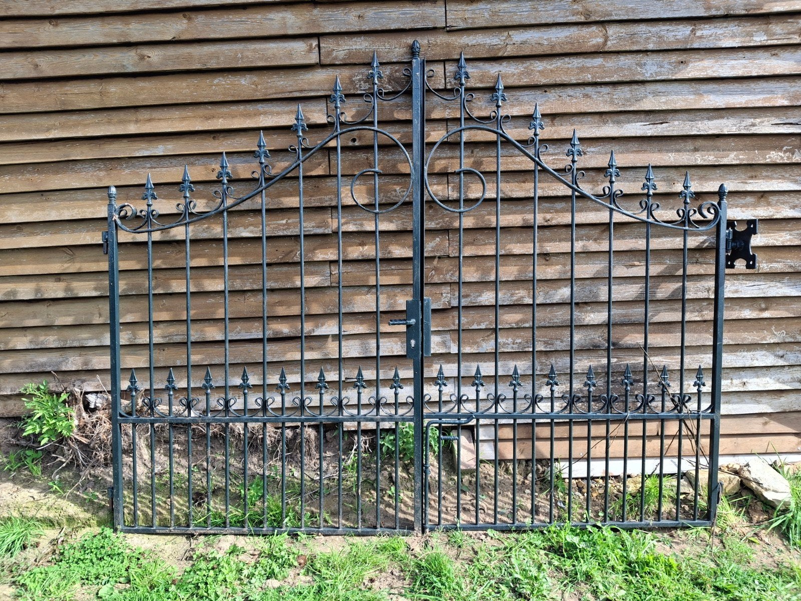 Sierlijk ijzeren tuinhek met poort - Gebruikt, Ophalen, Met poort, Gebruikt, Sierhekwerk