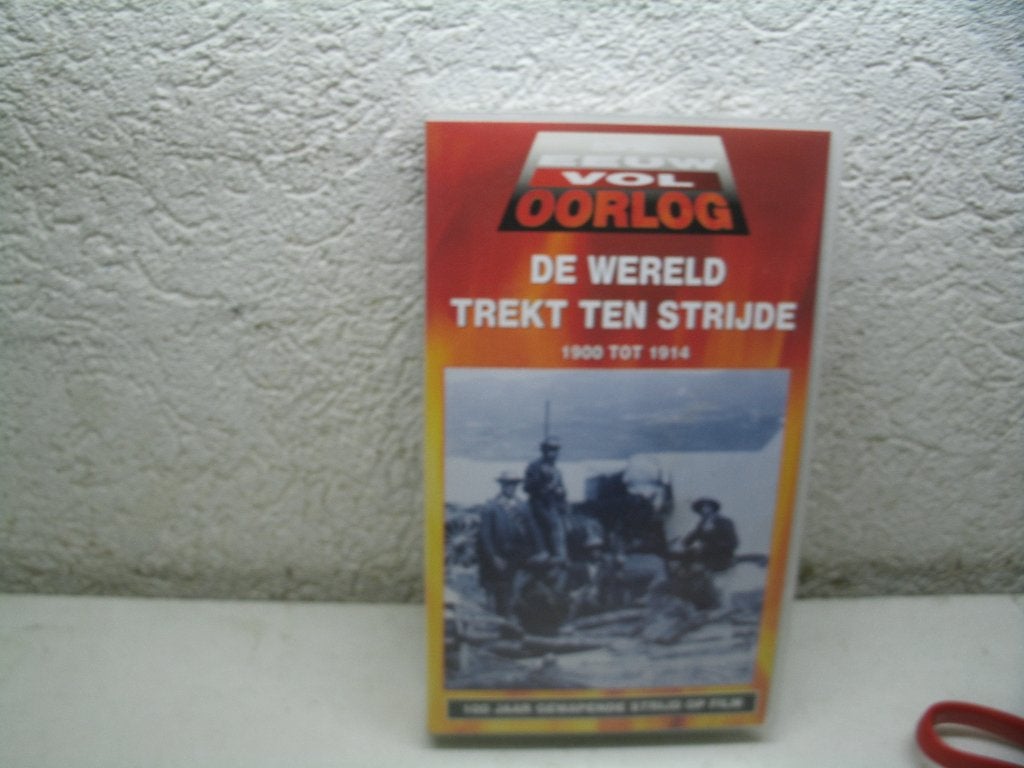 vhs 242b oorlog de wereld trekt ten strijde 1900-1914, Ophalen of Verzenden, Zo goed als nieuw