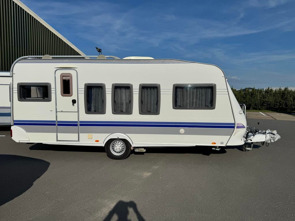 Hobby Excelsior 520 TMF Jubila (2006) met zakluifel (2025), Caravans en Kamperen, Caravans, Hobby, Dwarsbed, Particulier, 6 tot 7 meter