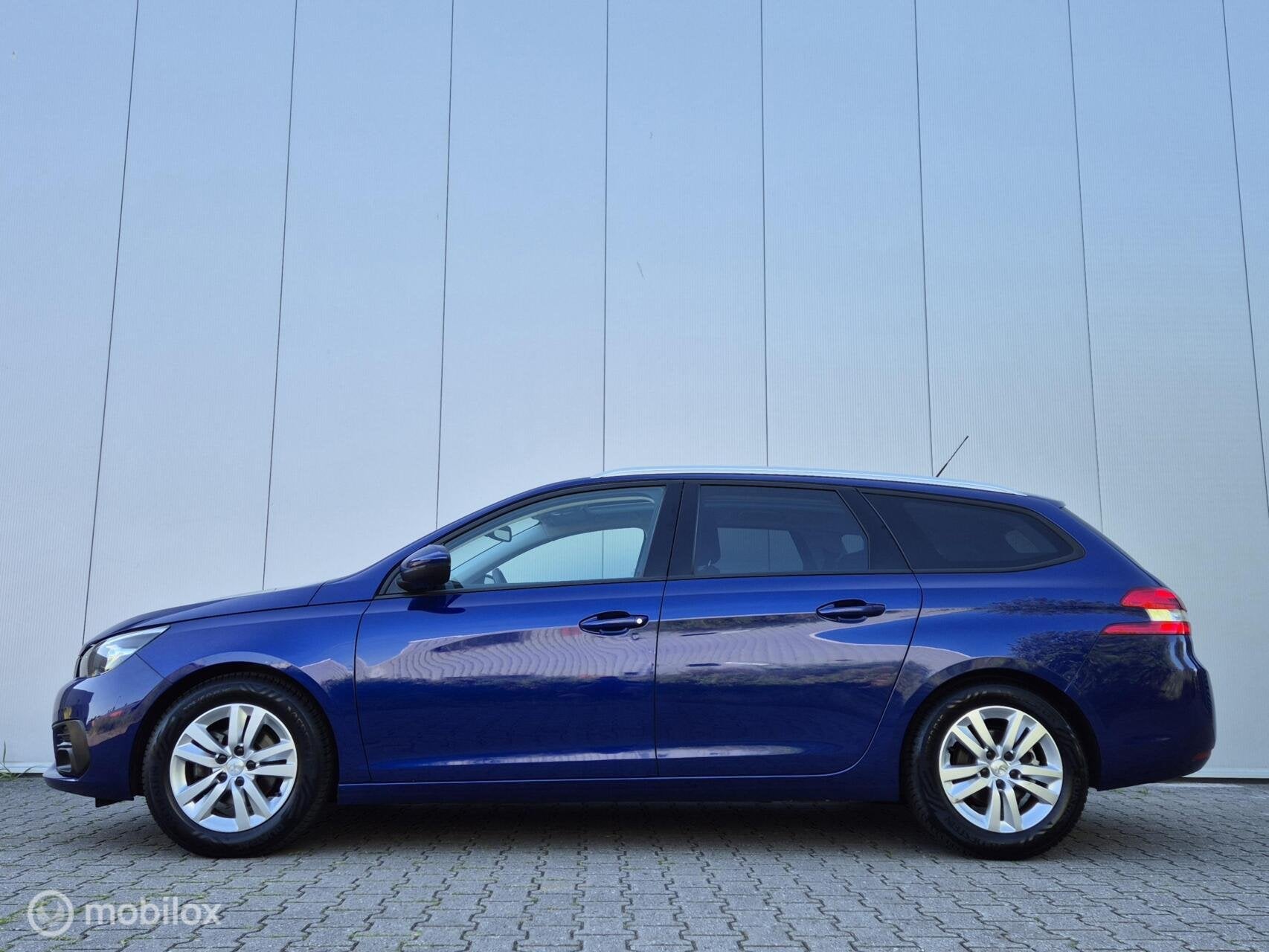 PEUGEOT 308 SW 1.2 PURETECH EXECUTIVE/PANO/LED/TREKHAAK/CARP, Gebruikt, Euro 6, 1199 cc, Blauw