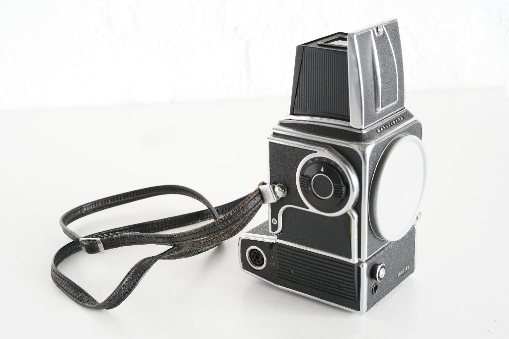 Hasselblad 500 EL met 2 accu's in de motordrive, Audio, Tv en Foto, Fotocamera's Analoog, Ophalen of Verzenden, Gebruikt, Spiegelreflex