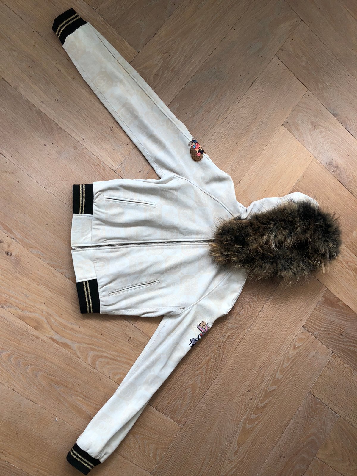 Meisjes zomerjas van Gucci 9 - 10 jaar beige, Kinderen en Baby's, Kinderkleding | Maat 134, Ophalen, Zo goed als nieuw, Meisje