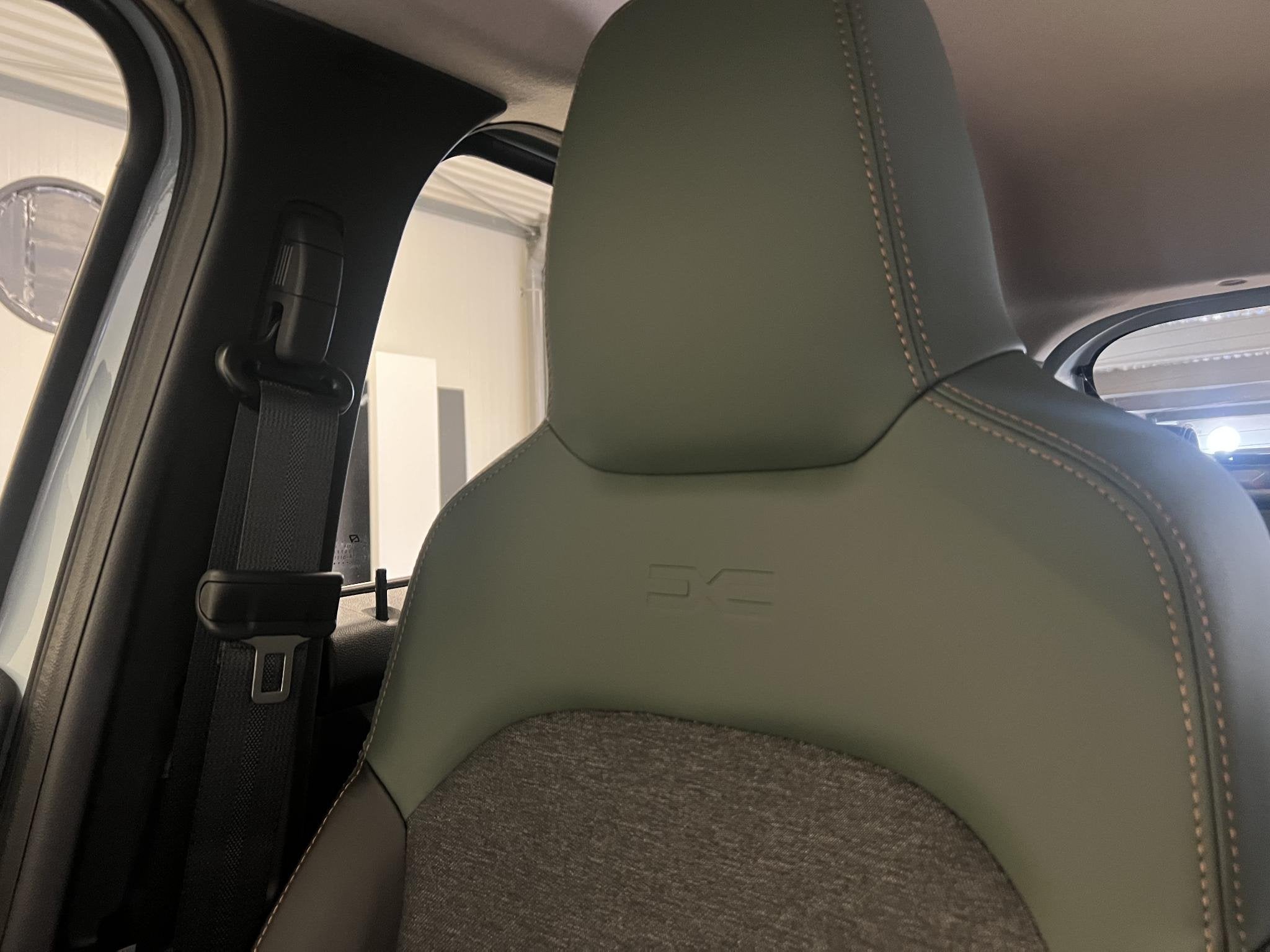 Dacia Spring Extreme 100 24.3 kWh |, Auto's, 970 kg, Huisgarantie, Met garantie (alle), 4 stoelen