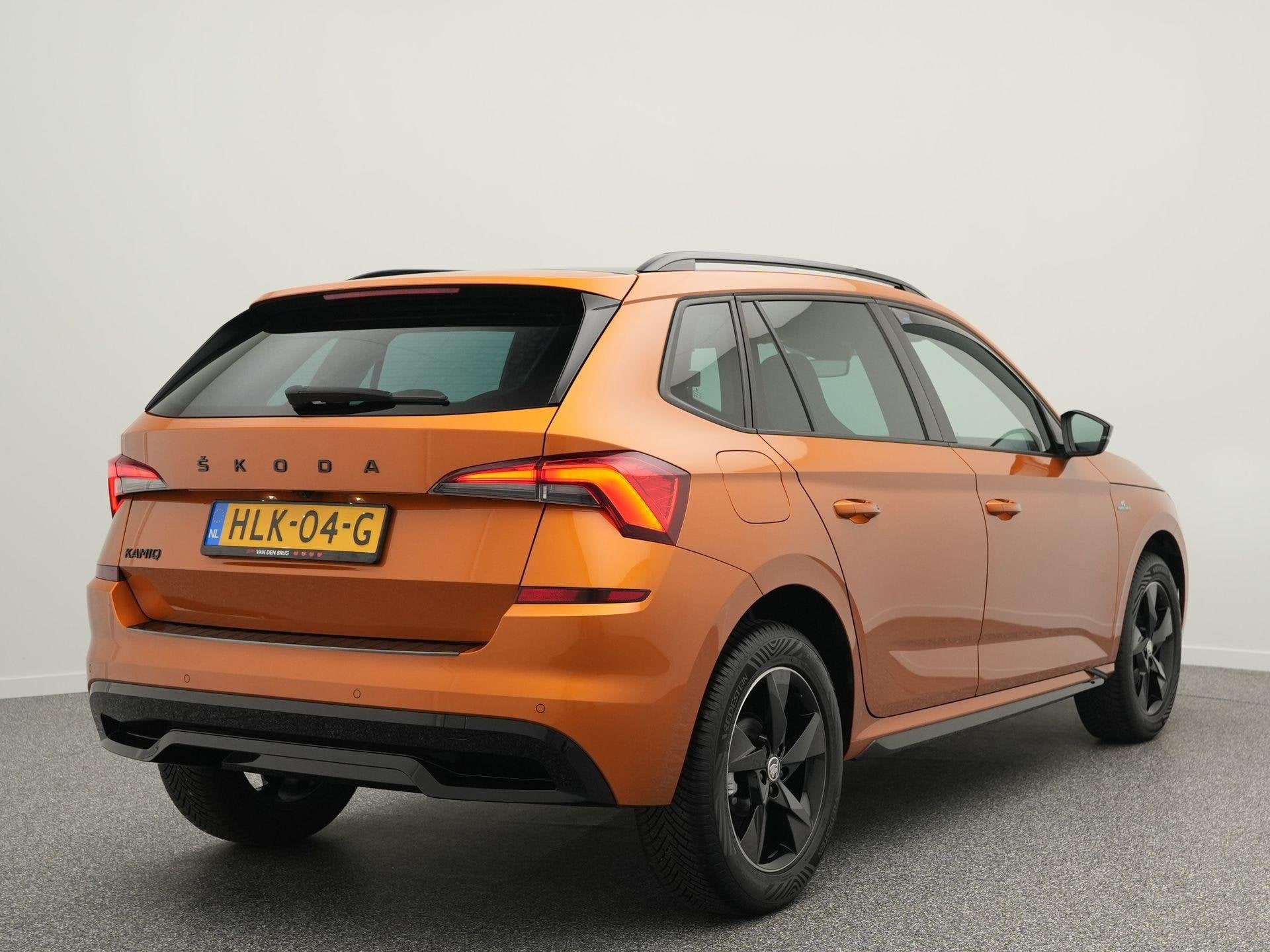 Skoda Kamiq 1.0 TSI 110pk AUTOMAAT Monte Carlo | Panoramadak, Gebruikt, Overige kleuren, 3 cilinders, Kamiq