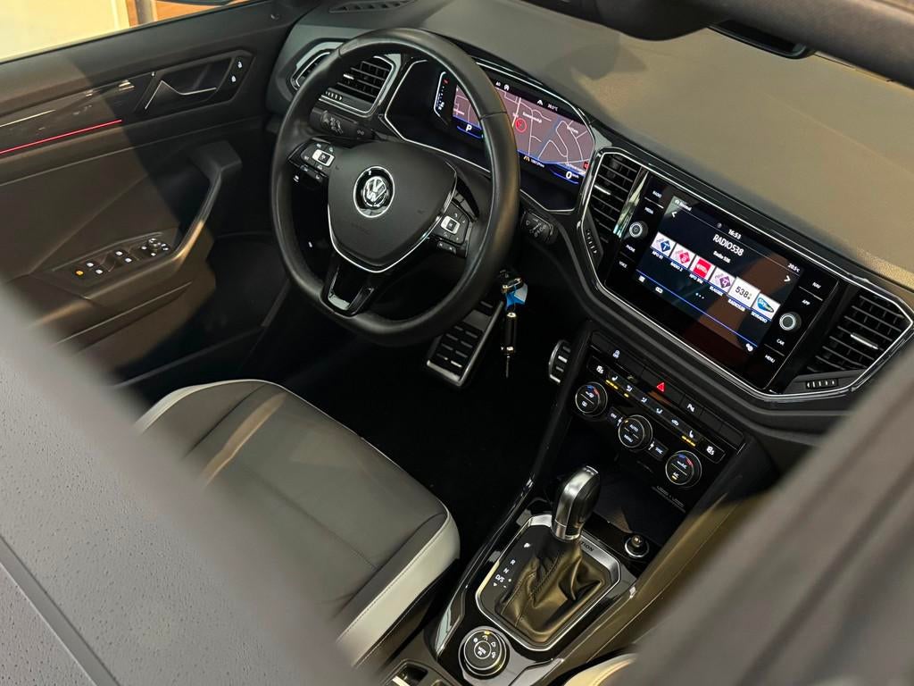 Volkswagen T-Roc 2.0 TSI 4Motion 190 PK |PANO|VIRTUAL|BEATS|, Automaat, 15 km/l, Gebruikt, Huisgarantie