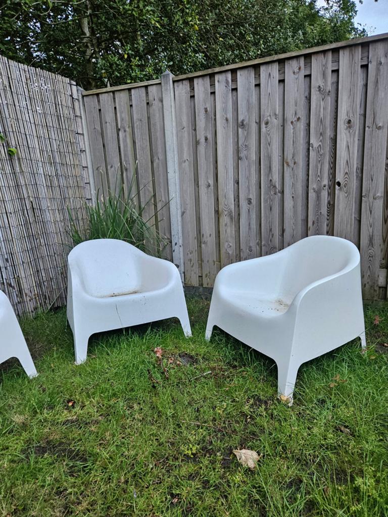 Drie witte Ikea kuipstoelen, Huis en Inrichting, Stoelen, Ophalen of Verzenden
