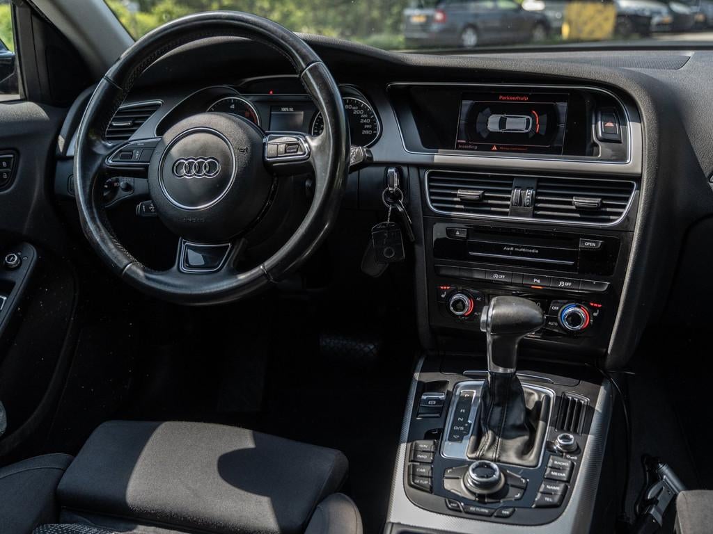 Audi A4 Avant 2.0 TDI S-LINE - AUTOMAAT - STOEL VERW - CLIMA, Auto's, Euro 5, Stof, Gebruikt, Zwart