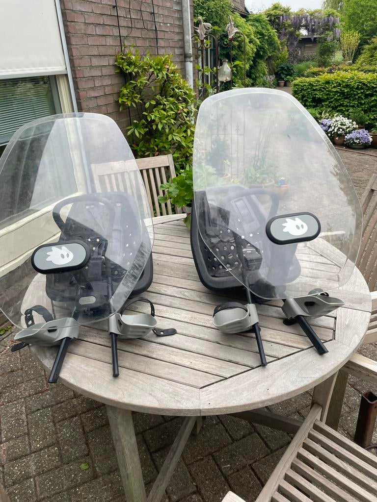 Yepp voorzitjes met windscherm (2 stuks), Fietsen en Brommers, Voetsteuntjes, Voorzitje, Ophalen of Verzenden, Zo goed als nieuw